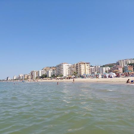 Golden Beach Apartments Дуррес Экстерьер фото