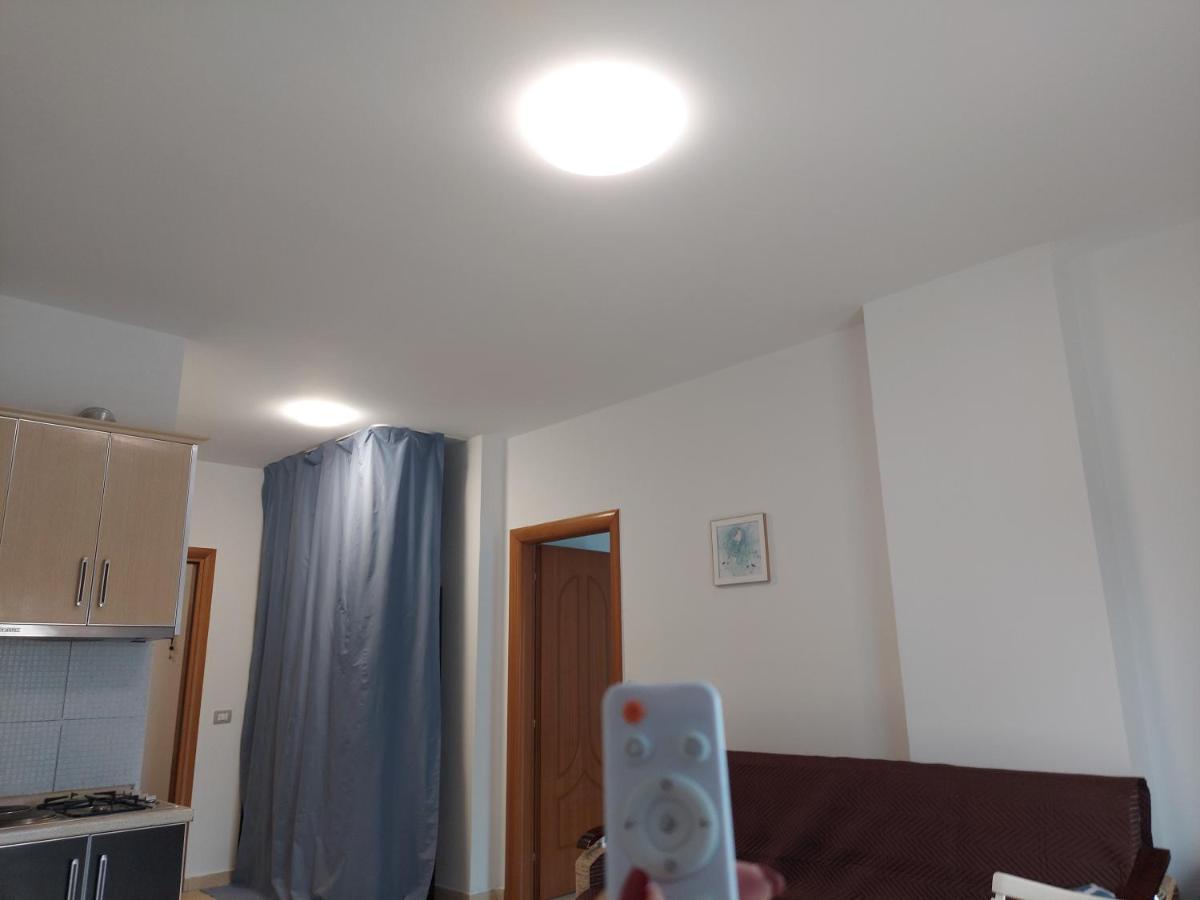 Golden Beach Apartments Дуррес Экстерьер фото