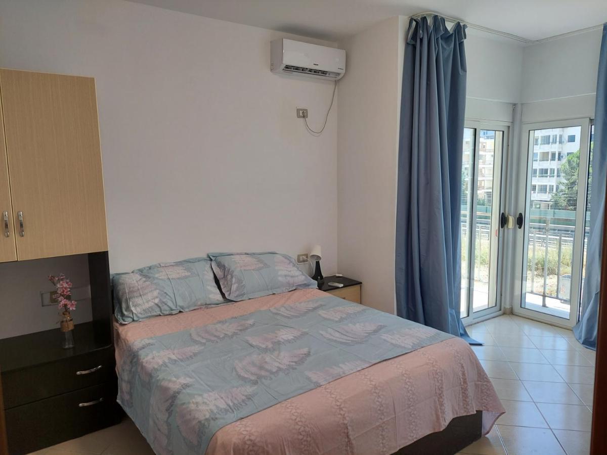 Golden Beach Apartments Дуррес Экстерьер фото