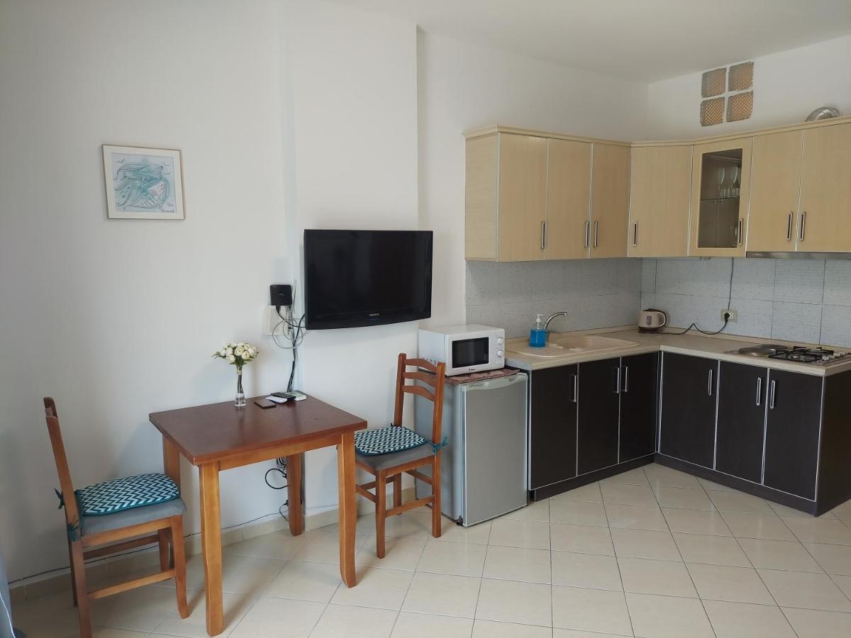 Golden Beach Apartments Дуррес Экстерьер фото
