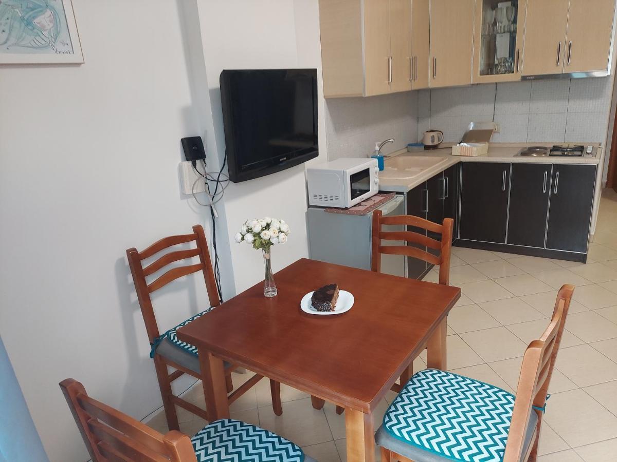 Golden Beach Apartments Дуррес Экстерьер фото